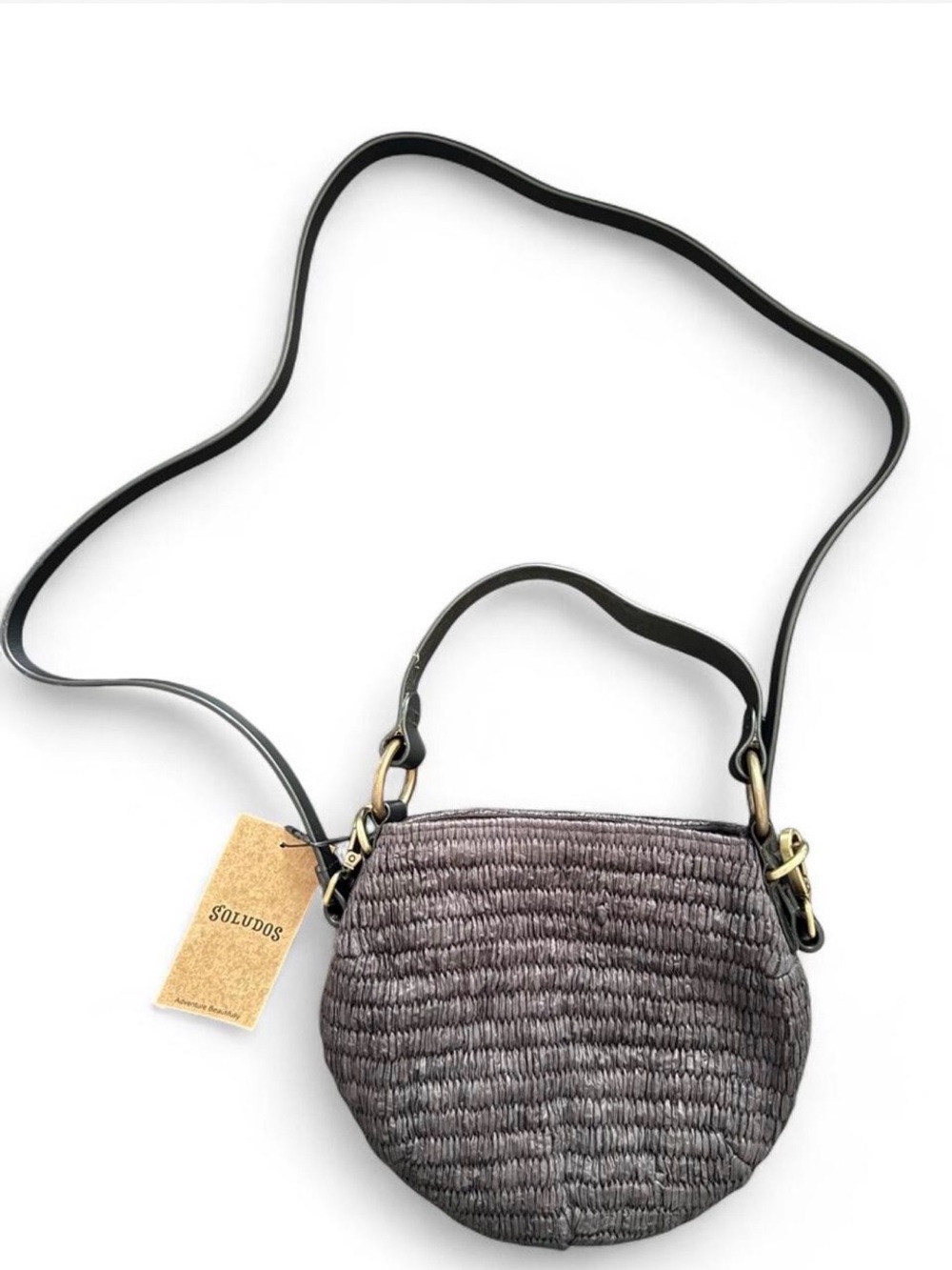 SOLUDOS Isla Crossbody raffia bag. NWT. Super cute size, two leather straps.